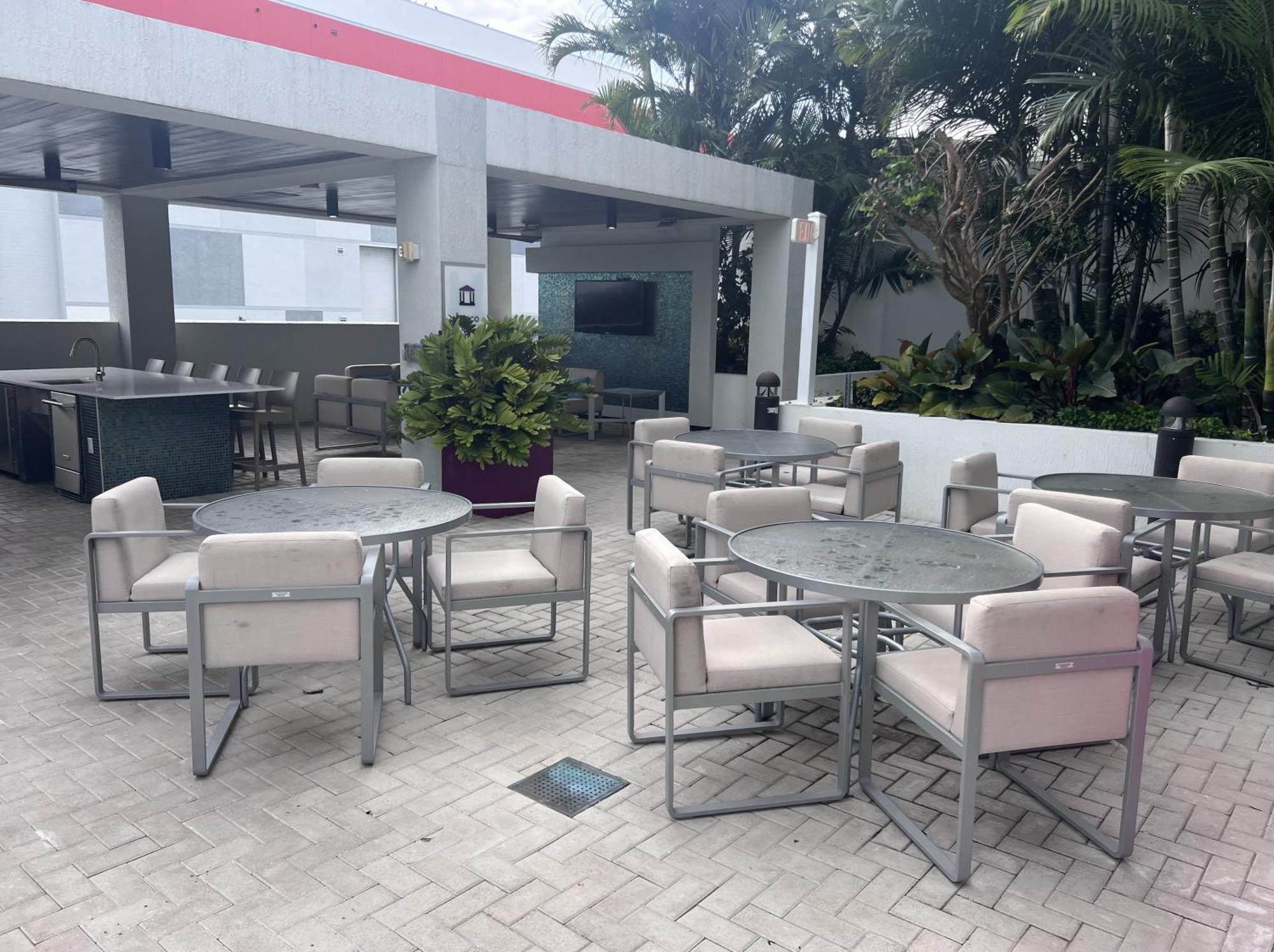 Master Bed Room In Calle Ocho Miami Exterior foto