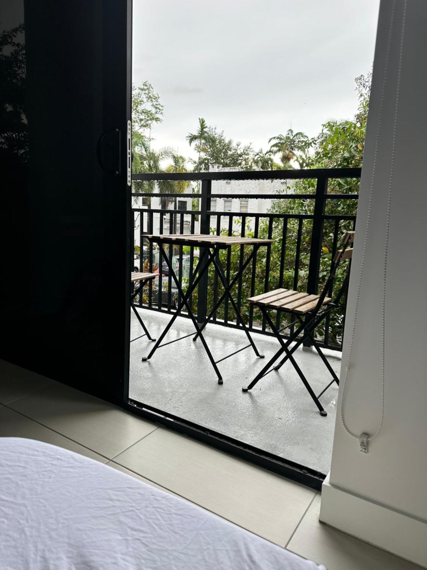 Master Bed Room In Calle Ocho Miami Exterior foto